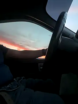 luiriv04 online show from 10.20.25