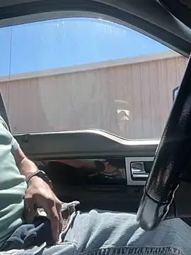 luiriv04 online show from 10.20.25