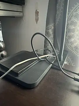 luiriv04 online show from 10.25.25