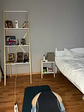 bunnythetailor online show from 02.14.25