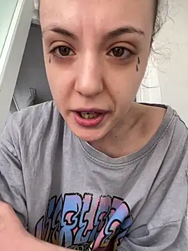 bunnythetailor online show from 02.20.25