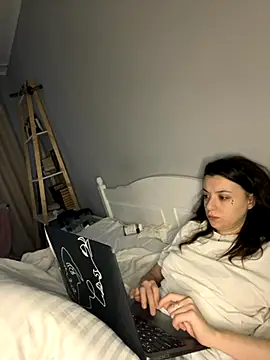 bunnythetailor online show from 11.20.25