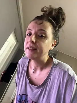 bunnythetailor online show from 11.30.25