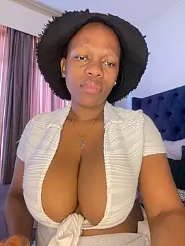 Boneca25 online show from 02.07.25