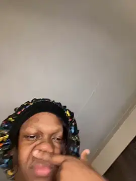 Boneca25 online show from 02.16.25