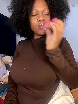 Boneca25 online show from 10.22.25