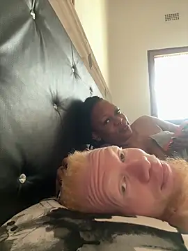 Snapshot of Boneca25 chatting on 05.19.26 Boneca25 online show from 05.19.26