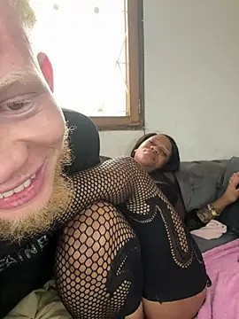 Snapshot of Boneca25 chatting on 06.27.26 Boneca25 online show from 06.27.26
