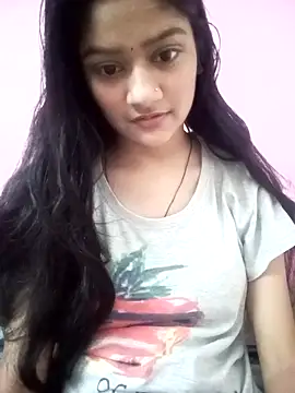 Snapshot of Tanu-00 chatting on 09.28.25 Tanu-00 online show from 09.28.25