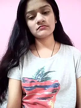 Snapshot of Tanu-00 chatting on 10.11.25 Tanu-00 online show from 10.11.25