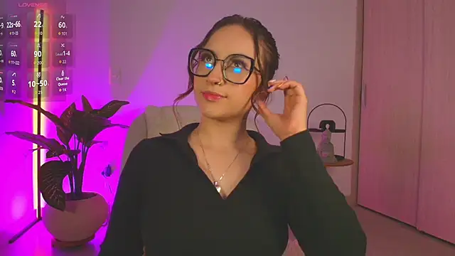 Snapshot of Mara_Santoro chatting on 09.18.25 Mara Santoro online show from 09.18.25