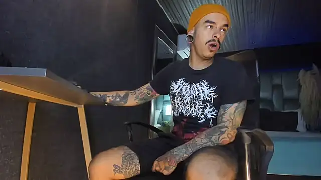 Snapshot of kaletattoo chatting on 06.23.26 kaletattoo online show from 06.23.26