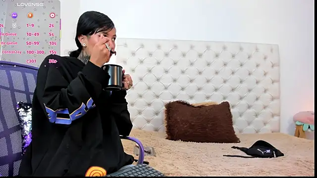 esmeralda06 online show from 04.17.26