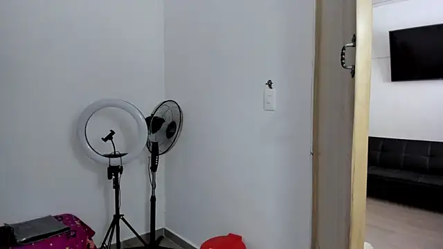 Ariana rouse online show from 01.06.26