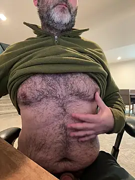 Snapshot of harrychest chatting on 02.12.26 harrychest online show from 02.12.26