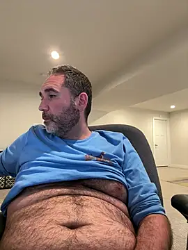 Snapshot of harrychest chatting on 05.15.26 harrychest online show from 05.15.26