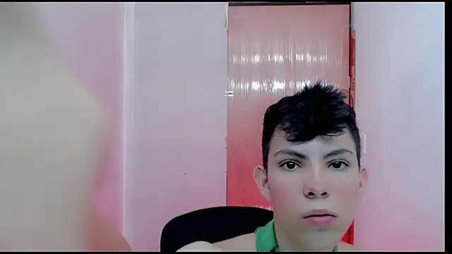 Snapshot of Alexxx_lov chatting on 01.28.25 Alexxx lov online show from 01.28.25