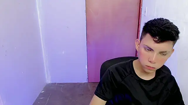 Snapshot of Alexxx_lov chatting on 09.12.25 Alexxx lov online show from 09.12.25