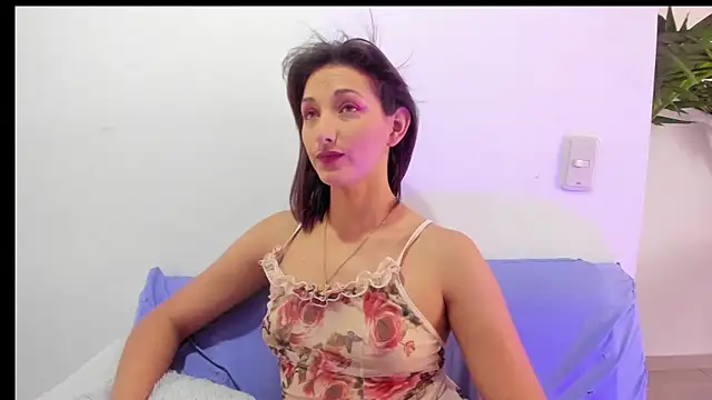 Snapshot of vicky__skinny_1 chatting on 03.09.25 vicky  skinny 1 online show from 03.09.25