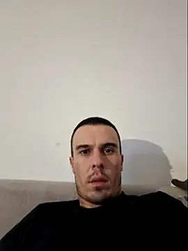 Snapshot of tucacbg chatting on 02.10.25 tucacbg online show from 02.10.25