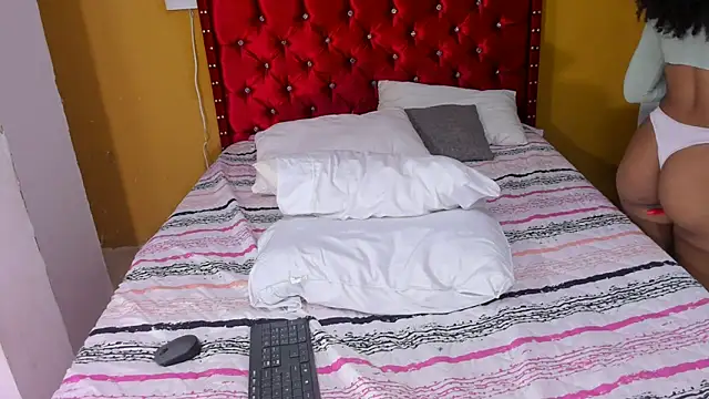 Snapshot of alice_evanst chatting on 03.06.25 alice evanst online show from 03.06.25