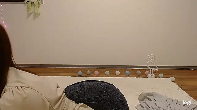 Snapshot of hinano_JP chatting on 10.15.25 hinano JP online show from 10.15.25