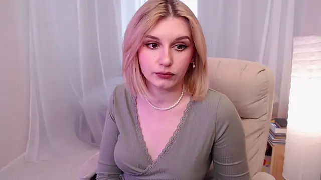 Snapshot of Freya_Celestial chatting on 02.11.25 Freya Celestial online show from 02.11.25