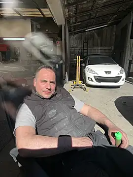 justeqqun online show from 03.18.26