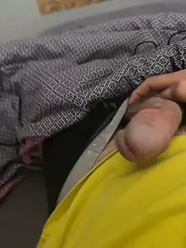 Snapshot of yannusgir33 chatting on 03.11.25 yannusgir33 online show from 03.11.25