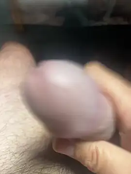 Snapshot of yannusgir33 chatting on 09.30.25 yannusgir33 online show from 09.30.25