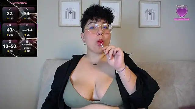 curly cam queen69 online show from 10.01.25