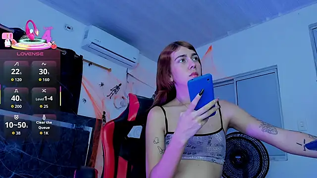 Nicol TransGirl online show from 10.31.25