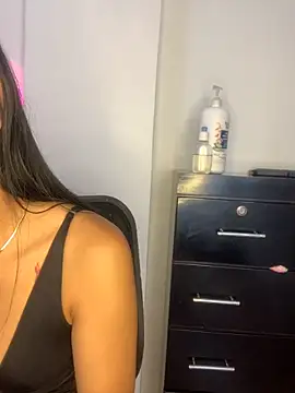 Miss karol online show from 10.25.25