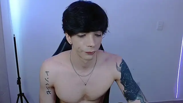 Snapshot of H3ll_B0I chatting on 02.09.26 H3ll B0I online show from 02.09.26