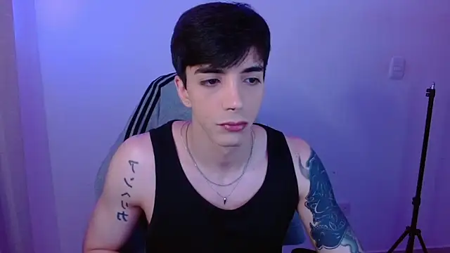 Snapshot of H3ll_B0I chatting on 03.08.26 H3ll B0I online show from 03.08.26