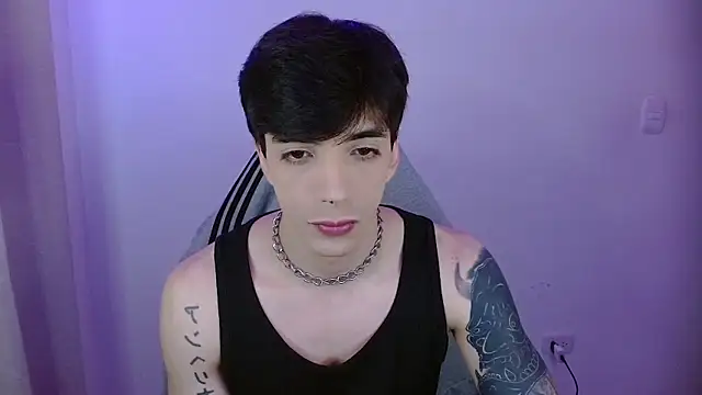 Snapshot of H3ll_B0I chatting on 04.07.26 H3ll B0I online show from 04.07.26