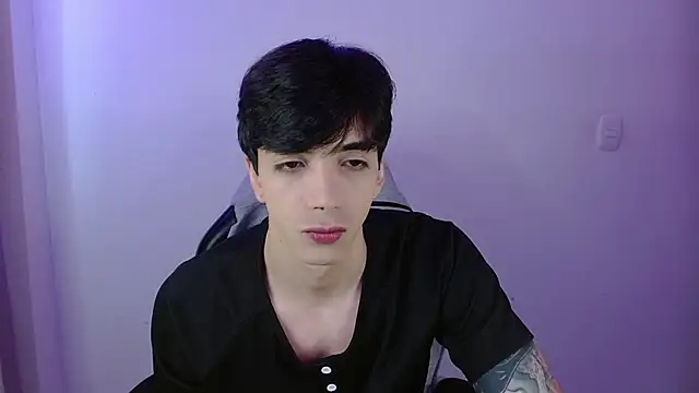Snapshot of H3ll_B0I chatting on 04.18.26 H3ll B0I online show from 04.18.26