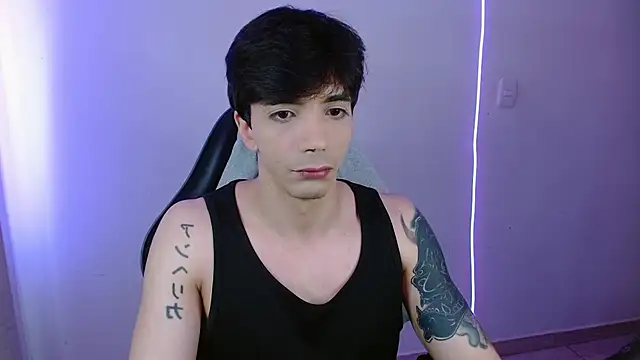 Snapshot of H3ll_B0I chatting on 04.23.26 H3ll B0I online show from 04.23.26