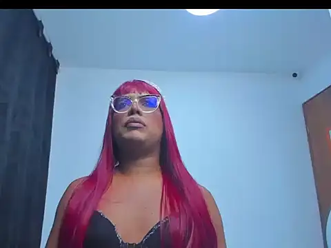 Snapshot of monsterdickcessy_22cm chatting on 02.10.25 monsterdickcessy 22cm online show from 02.10.25