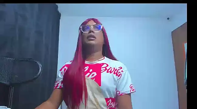 Snapshot of monsterdickcessy_22cm chatting on 02.15.25 monsterdickcessy 22cm online show from 02.15.25