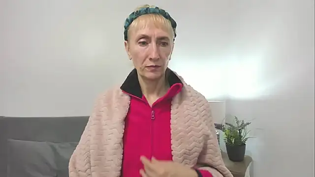 MargaretMilf69 online show from 10.14.25