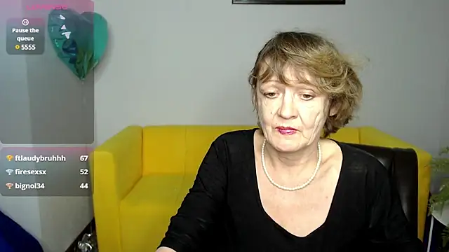 Snapshot of SexyGrandma_ chatting on 02.25.25 SexyGrandma online show from 02.25.25