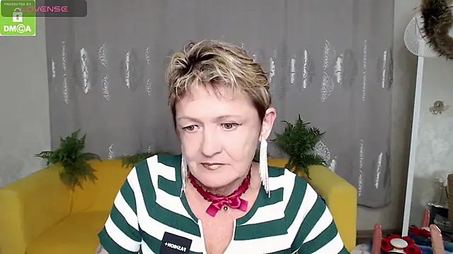 Snapshot of SexyGrandma_ chatting on 11.29.25 SexyGrandma online show from 11.29.25