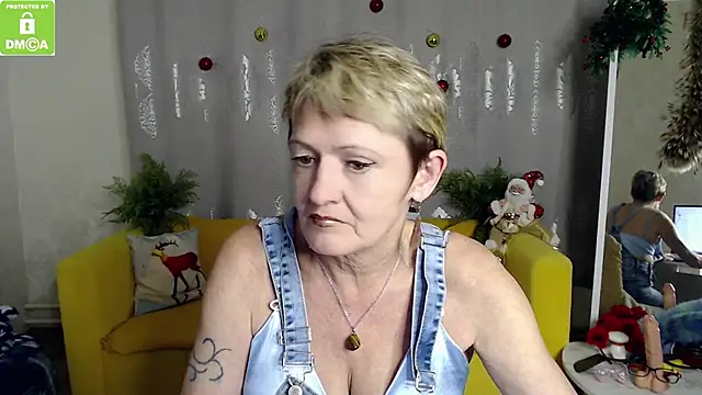 Snapshot of SexyGrandma_ chatting on 12.13.25 SexyGrandma online show from 12.13.25