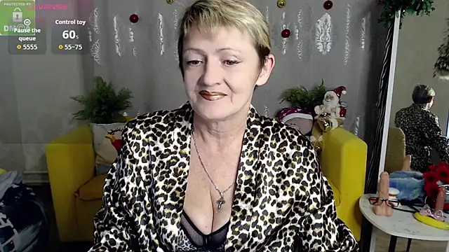 Snapshot of SexyGrandma_ chatting on 12.18.25 SexyGrandma online show from 12.18.25