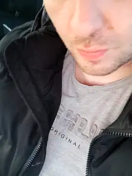 Milankure111 online show from 02.10.25