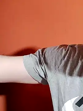 Milankure111 online show from 02.13.25