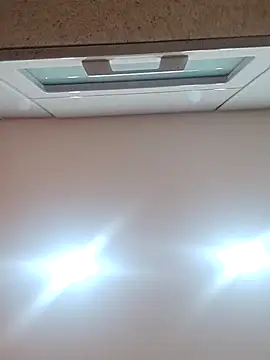 Milankure111 online show from 02.21.25