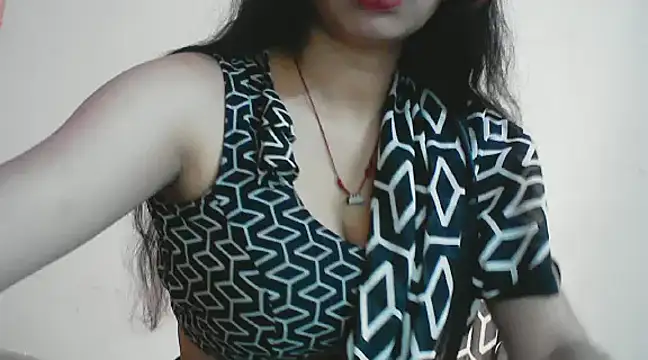 Snapshot of kajal__bhabhi_ chatting on 02.13.25 kajal bhabhi online show from 02.13.25