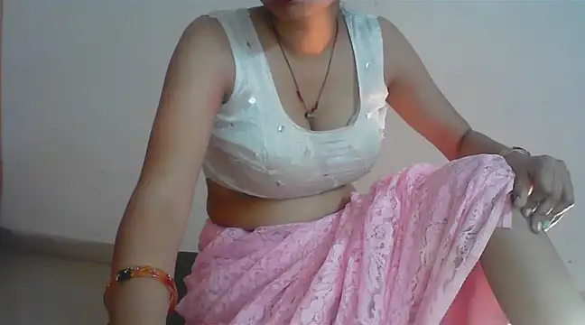 Snapshot of kajal__bhabhi_ chatting on 02.14.25 kajal bhabhi online show from 02.14.25